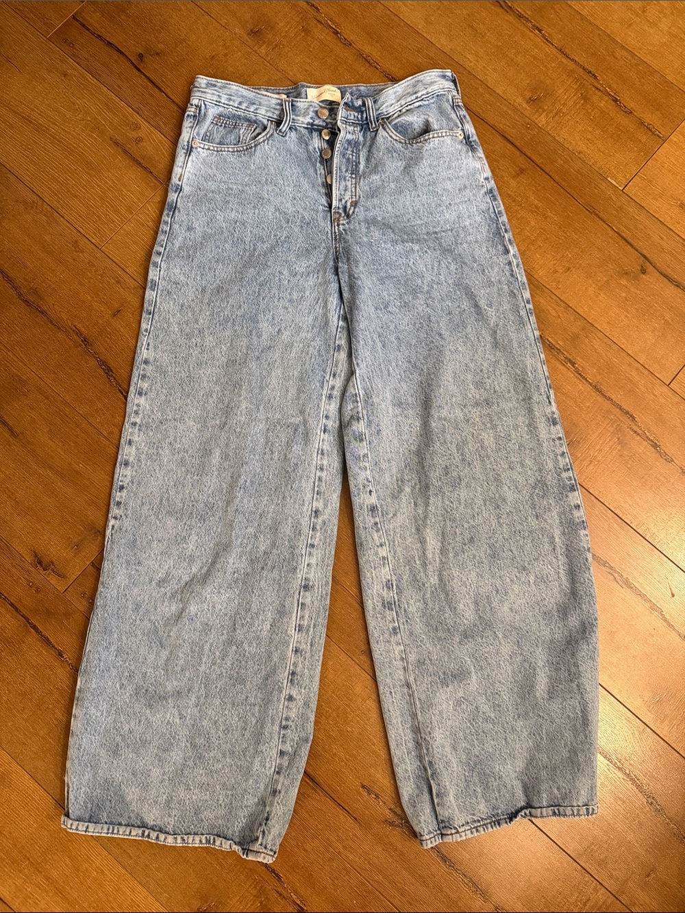 Universal Thread Light Blue High-Rise Wide Leg Jeans